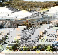 The Boathouse Hotel Patonga - Lennox Head Accommodation