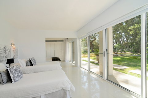 The White House Jervis Bay - Lennox Head Accommodation 1