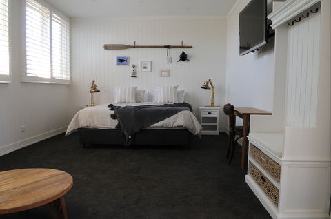 Anchor Geelong - Lennox Head Accommodation 1