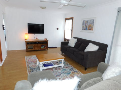 Bayview Cottage - Lennox Head Accommodation 1