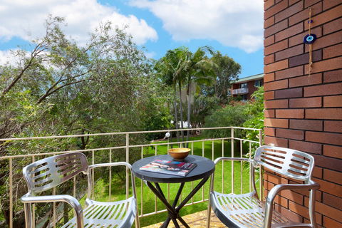 Bikini - Lennox Head Accommodation 1