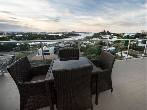 Curtis Central Apartments - Lennox Head Accommodation 2