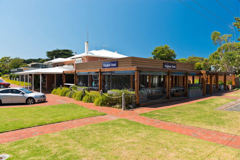 Flinders Hotel - Lennox Head Accommodation 1