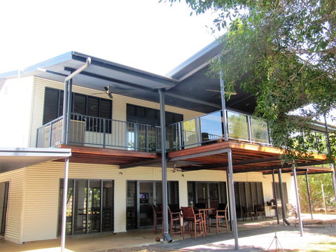Golden Sands Retreat - Lennox Head Accommodation 0