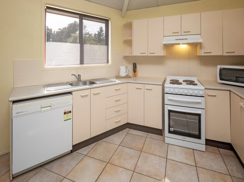 Leo's Cottage - Lennox Head Accommodation 1