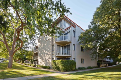 Pinnacle Apartments - Lennox Head Accommodation 1