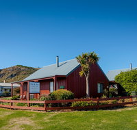 Pol and Pen Holiday Cottages - Lennox Head Accommodation