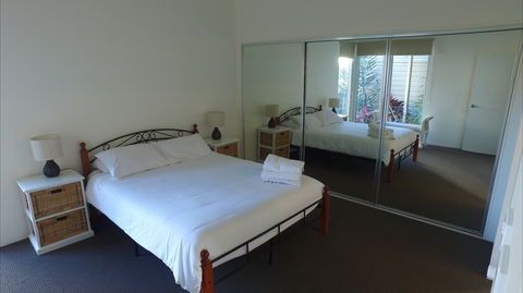 Renown House - Lennox Head Accommodation 1