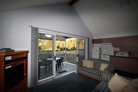 Views, Ammenity And Easy Bay Lifestyle - Lennox Head Accommodation 0