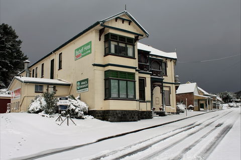 Bischoff Hotel - Lennox Head Accommodation 0