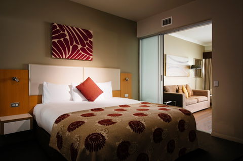 Grand Hotel And Apartments Townsville - Lennox Head Accommodation 1