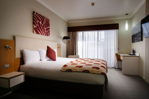 Grand Hotel And Apartments Townsville - Lennox Head Accommodation 2
