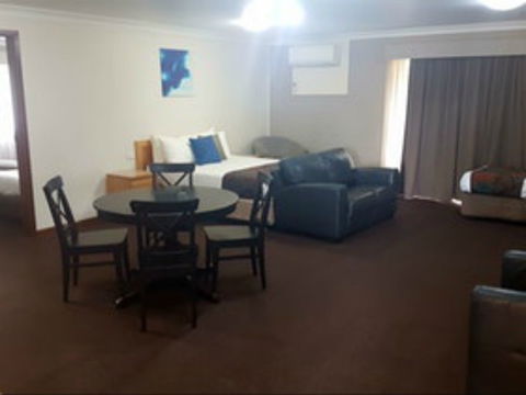 Hilltops Retreat Motor Inn - Lennox Head Accommodation 0