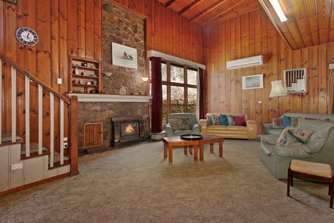 Le Chateau - Lennox Head Accommodation 1