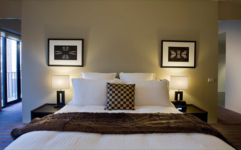 Overlooking The City's Silhouette - Lennox Head Accommodation 1