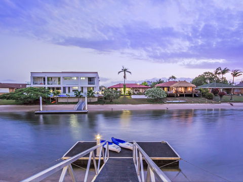 Riviera Waters Broadbeach - Vogue Holiday Homes - Lennox Head Accommodation 2