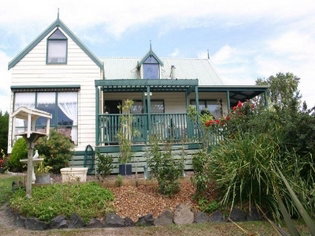 Alfay Cottage - Lennox Head Accommodation 0