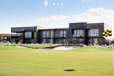Golf Retreats Torquay - Lennox Head Accommodation 0