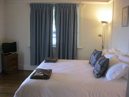 Blooms Cottage - Lennox Head Accommodation 1