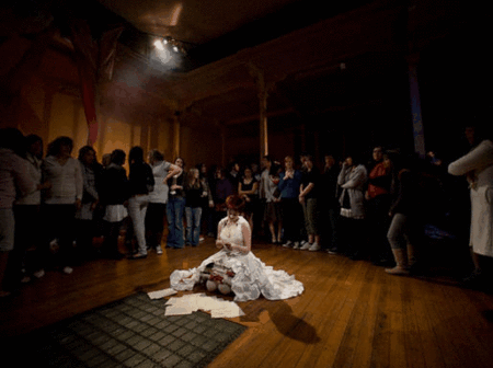 Zen Zen Zo Physical Theatre - Lennox Head Accommodation 2