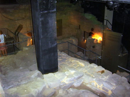 The Rocks Ghost Tours - Lennox Head Accommodation 2