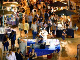 Surfers Paradise Beachfront Markets - Lennox Head Accommodation 0
