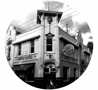 Upstairs At The Napier Hotel - Lennox Head Accommodation 1