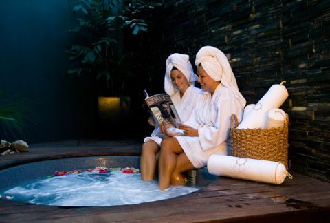 Q1 Spa - Gold Coast - Lennox Head Accommodation 4
