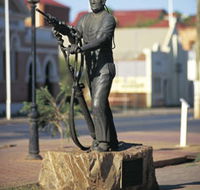 Miners Monument - Lennox Head Accommodation