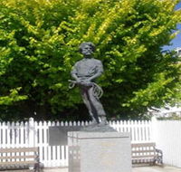 Alexander Cameron Statue - Lennox Head Accommodation