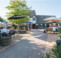 George Harcourt Inn - Lennox Head Accommodation