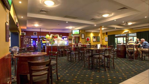 Canberra Irish Club - Lennox Head Accommodation 1