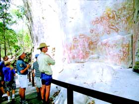 Injune QLD Lennox Head Accommodation