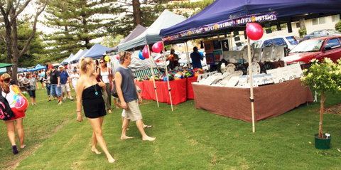 Broadbeach Beachfront Markets - Lennox Head Accommodation 6