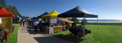 Broadbeach Beachfront Markets - Lennox Head Accommodation 7