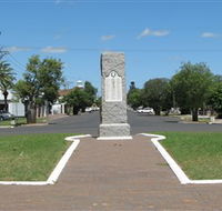 War Memorial and Heroes Avenue - Lennox Head Accommodation