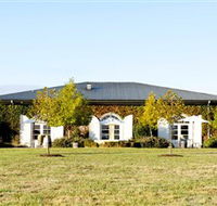 Dominique Portet - Lennox Head Accommodation