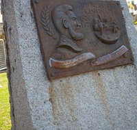 Thunderbolt's Statue and Constable Walker Memorial - Lennox Head Accommodation