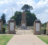Warwick War Memorial and Gates - Lennox Head Accommodation