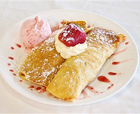 The Big Strawberry - Lennox Head Accommodation 4