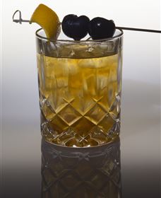 Polit Bar - More Than Cocktails - Lennox Head Accommodation 4