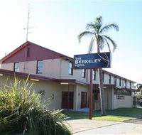 The Berkeley Hotel - Lennox Head Accommodation