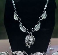 Australian Wildflower Jewellery Gallery - Lennox Head Accommodation