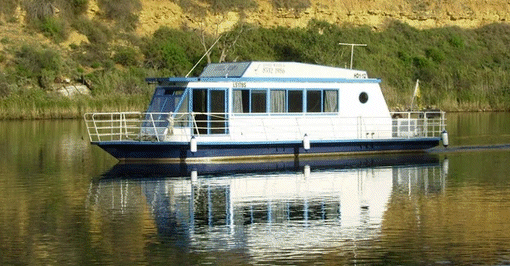Oz Houseboats - Lennox Head Accommodation 2