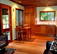 Waterfall Hideout-Rainforest Cabin for Couples - Lennox Head Accommodation