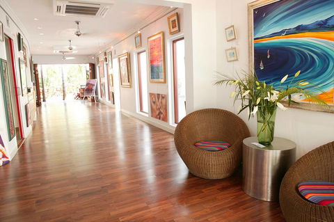 Barefoot Art Food Wine - Lennox Head Accommodation 0