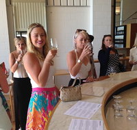 Yarra Valley Icons Guns Tour from Melbourne Including Lunch and Local Guide - Lennox Head Accommodation