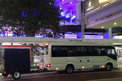 Airport Transfer 8Pax - Lennox Head Accommodation 1