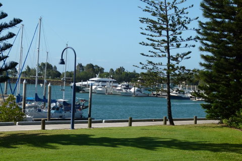 Gladstone Marina - Lennox Head Accommodation 2
