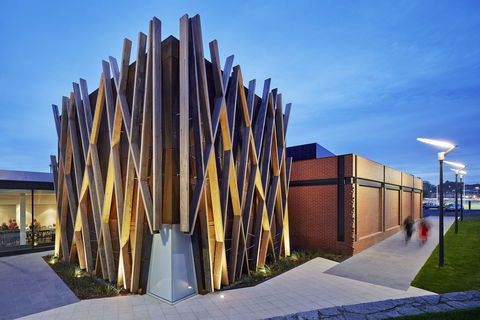 Bendigo Art Gallery - Lennox Head Accommodation 1